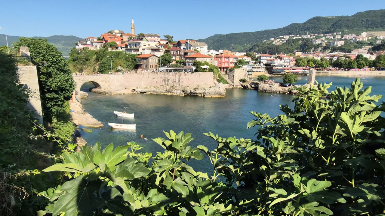 Çeşm-i Cihan’da turizm patlaması: 6 binlik ilçe 3 günde 100 bin ziyaretçi ağırladı