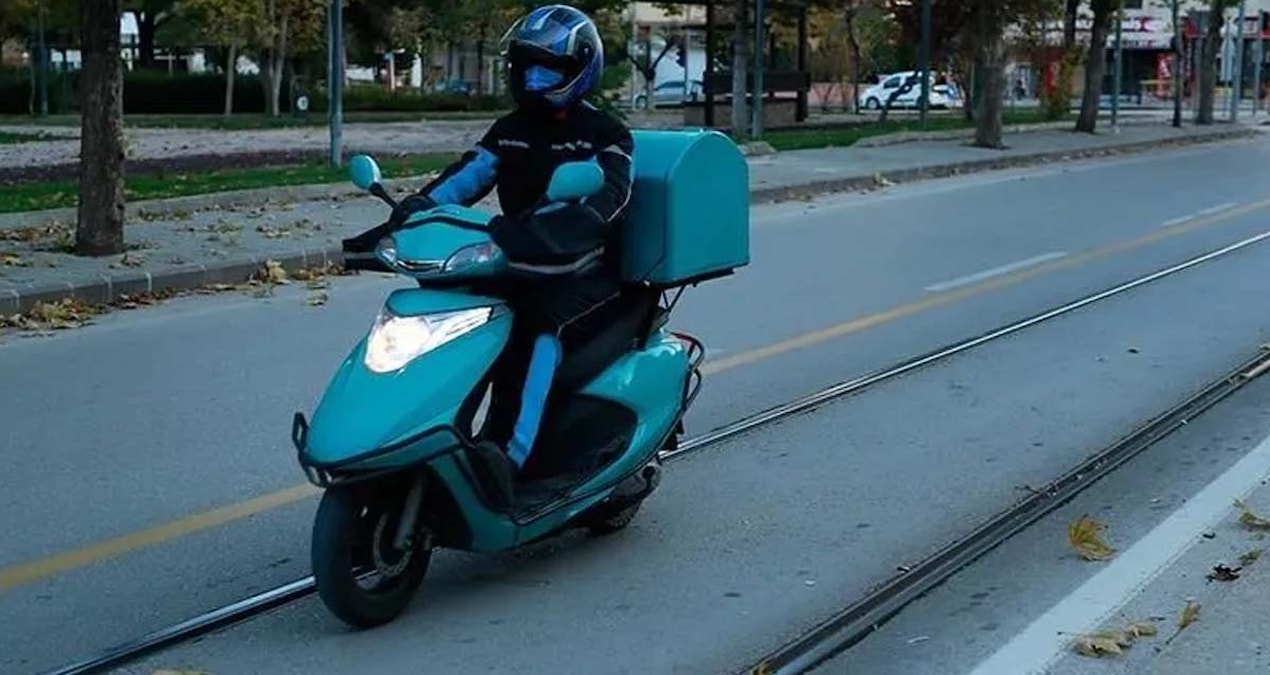 Motokurye, skuter ve motosiklet sürücülerine trafik yasağı Motokurye skuter ve motosiklet suruculerine trafik yasagi cVZ6xkbN